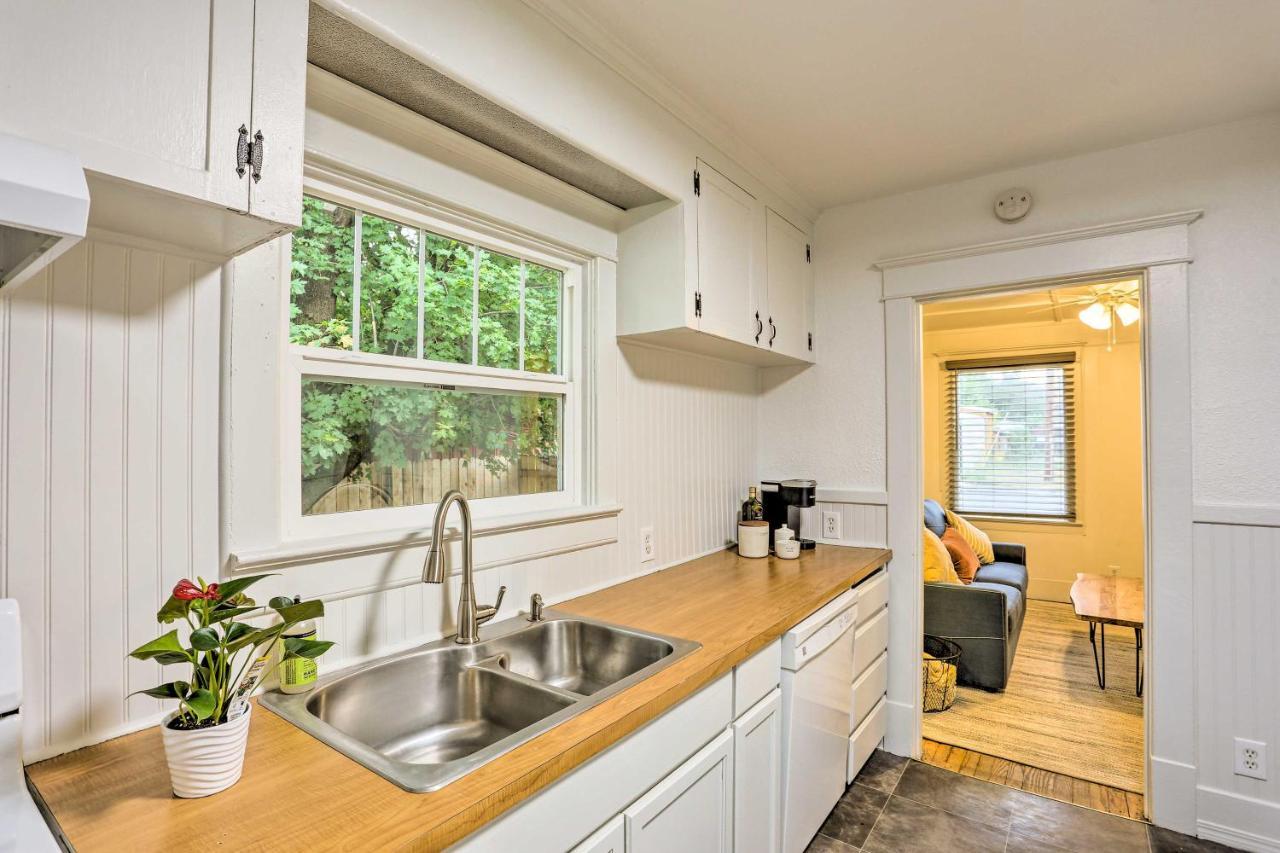 Pet-Friendly Baker City Escape With Private Yard! Zewnętrze zdjęcie